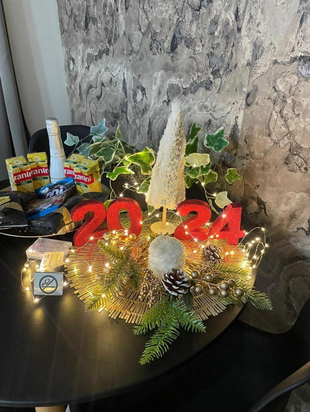 A Estrenar Preciosos Apartamentos Aparthotel Inter2, New Apartments Ln Aparthotel 12 Months Open! Self Check In! Reserva Garaje! Салоу Екстер'єр фото